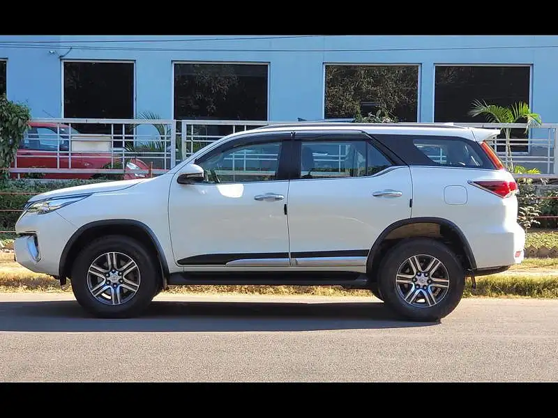 Second Hand Toyota Fortuner [2016-2021] 2.8 4x2 AT [2016-2020] in Chandigarh
