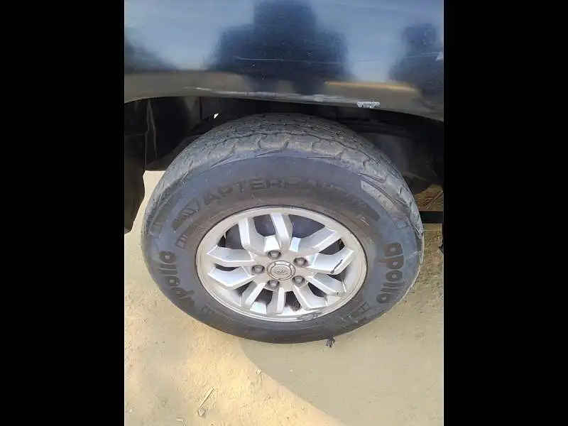 Second Hand Mahindra TUV300 [2015-2019] T8 in Delhi