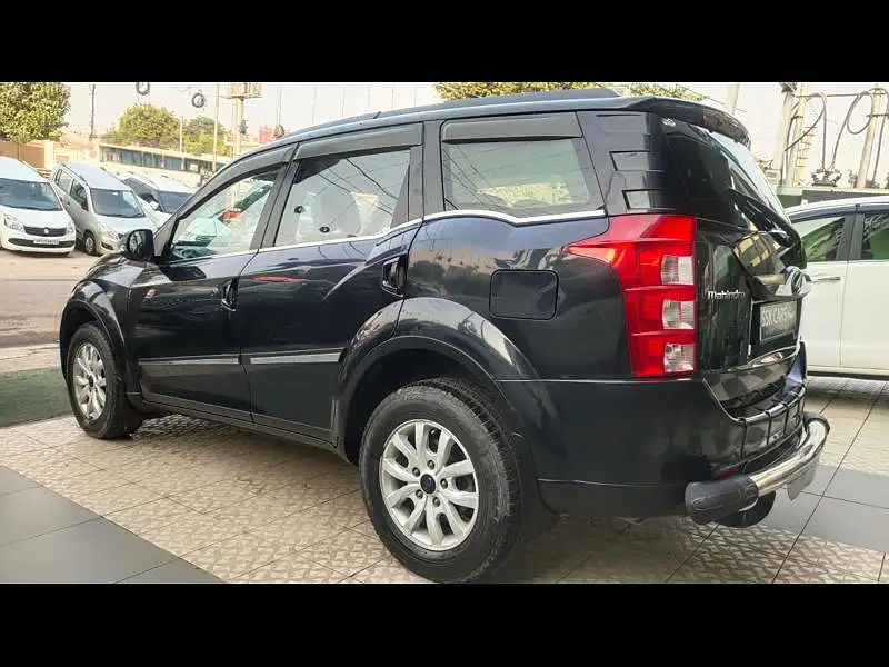 Second Hand Mahindra XUV500 [2015-2018] W10 in Lucknow