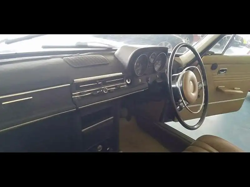 Second Hand Mercedes-Benz E-Class [1998-2002] 200 D in Dehradun