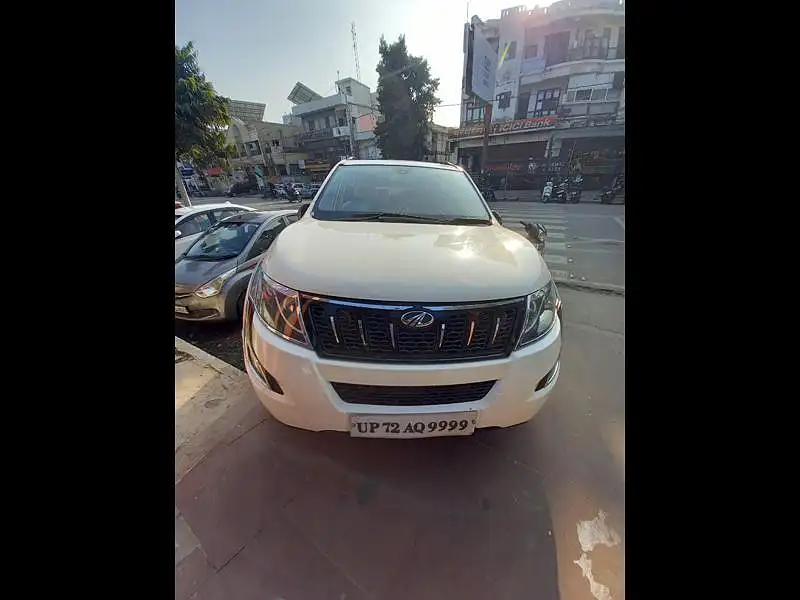 Second Hand Mahindra XUV500 [2015-2018] W10 AWD in Lucknow