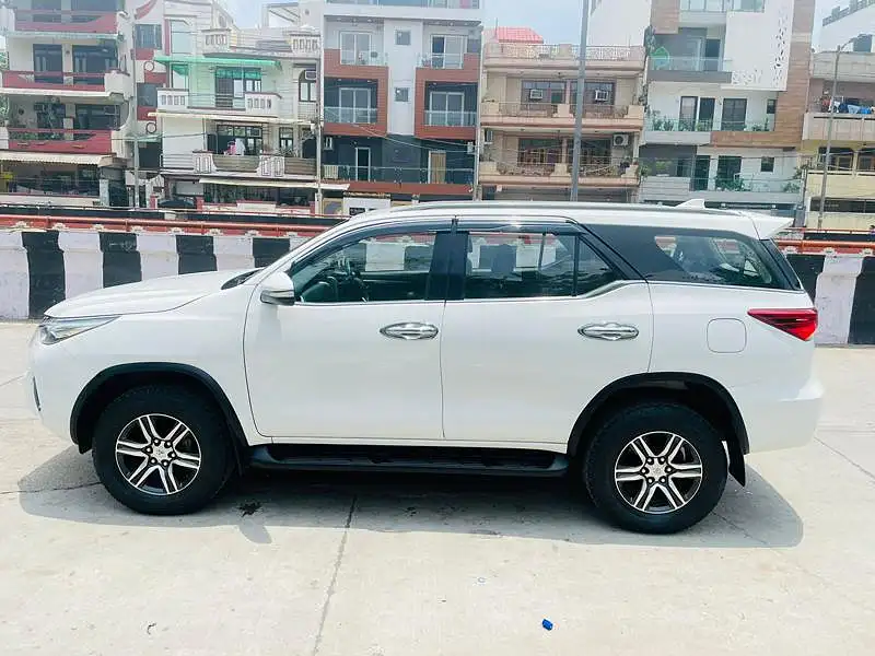 Second Hand Toyota Fortuner [2016-2021] 2.8 4x2 MT [2016-2020] in Delhi