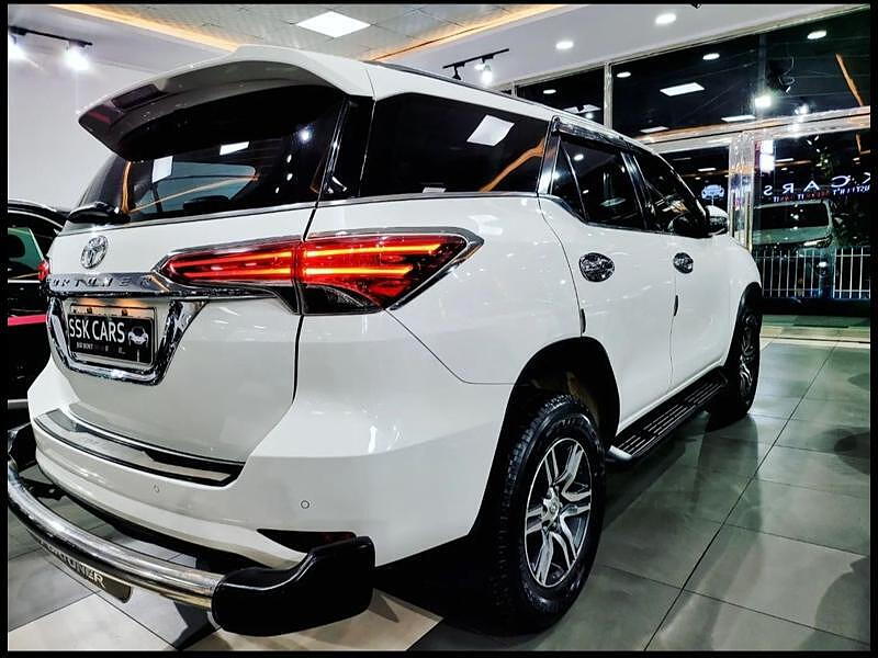 Second Hand Toyota Fortuner [2016-2021] 2.8 4x2 MT [2016-2020] in Lucknow