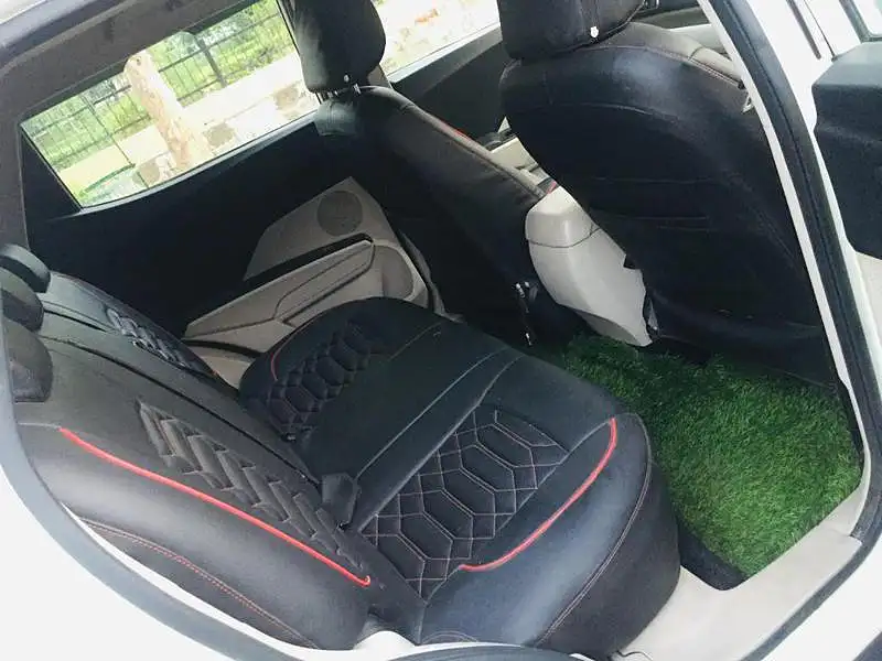Second Hand Mahindra XUV300 1.5 W6 [2019-2020] in Lucknow