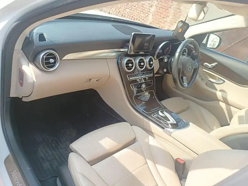 Second Hand Mercedes-Benz C-Class [2014-2018] C 220 CDI Avantgarde in Lucknow