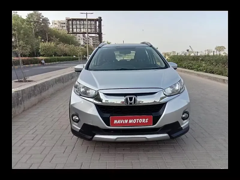 Used 17 Honda Wr V 17 Vx Mt Petrol For Sale At Rs 7 45 000 In Ahmedabad Cartrade