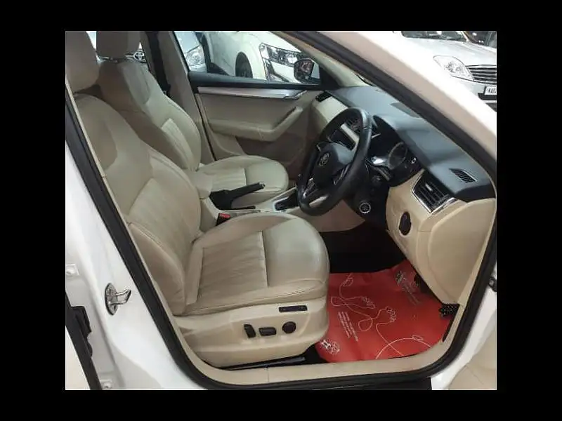 Second Hand Skoda Octavia [2017-2021] 1.8 TSI Style Plus AT [2017] in Bangalore