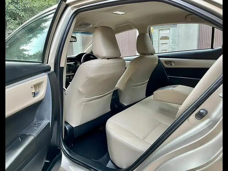 Second Hand Toyota Corolla Altis [2014-2017] VL AT Petrol in Delhi