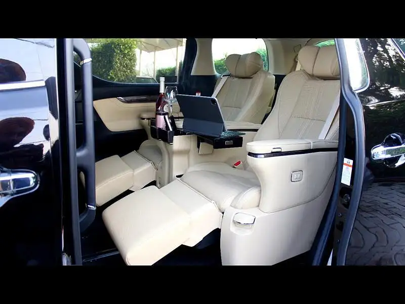 Used Toyota Vellfire Hybrid in Ludhiana