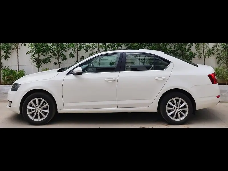 Second Hand Skoda Octavia [2017-2021] 2.0 TDI CR Style Plus AT [2017] in Hyderabad