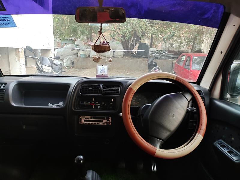 Second Hand Maruti Suzuki Versa DX2 in Lucknow