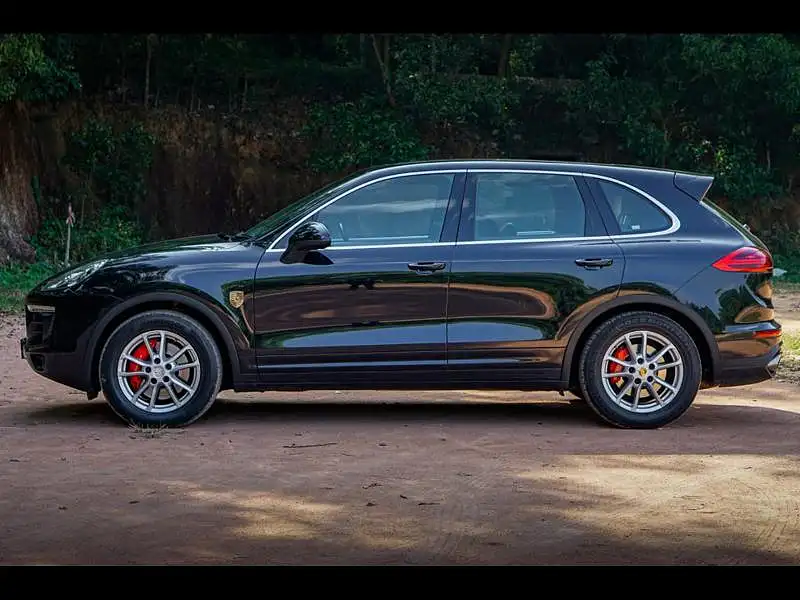 Second Hand Porsche Cayenne [2010-2014] Base in Delhi