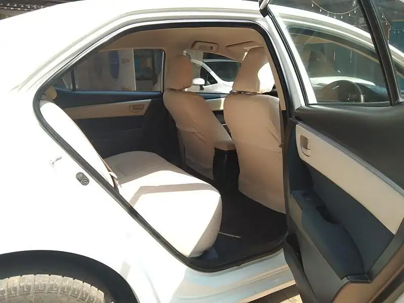 Second Hand Toyota Corolla Altis [2014-2017] JS Petrol in Mumbai