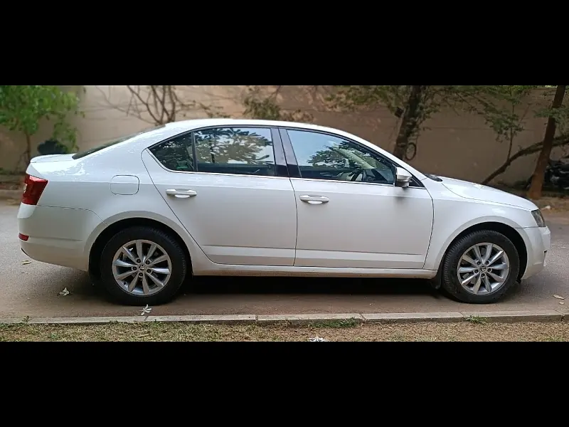 Second Hand Skoda Octavia [2013-2015] Elegance 1.8 TSI AT in Bangalore