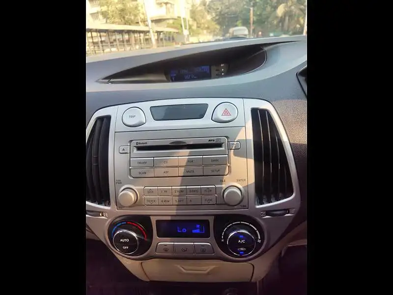Second Hand Hyundai i20 [2010-2012] Asta 1.4 AT with AVN in Mumbai