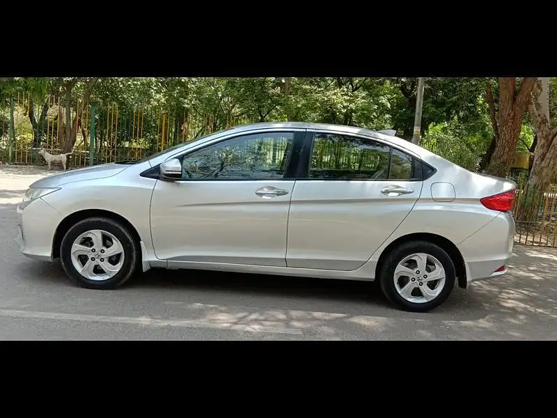 Second Hand Honda City [2011-2014] 1.5 V MT in Agra