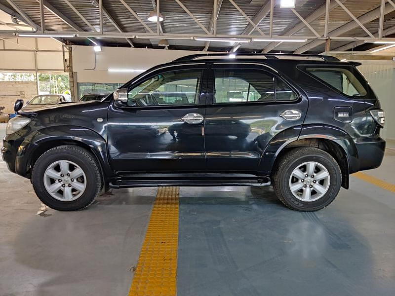 Second Hand Toyota Fortuner [2009-2012] 3.0 MT in Bangalore