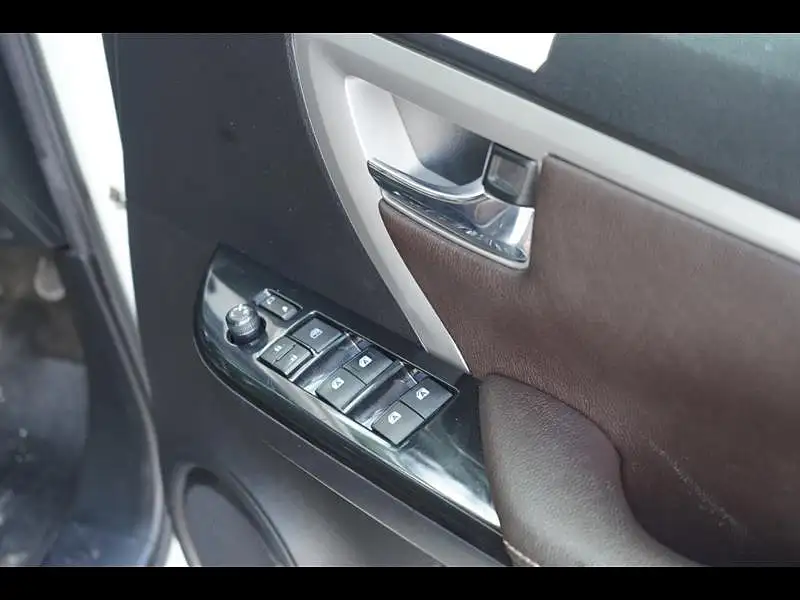 Second Hand Toyota Fortuner [2016-2021] 2.8 4x2 AT [2016-2020] in Lucknow