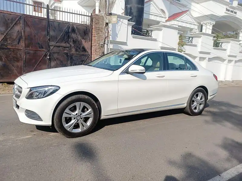 Second Hand Mercedes-Benz C-Class [2014-2018] C 220 CDI Avantgarde in Lucknow