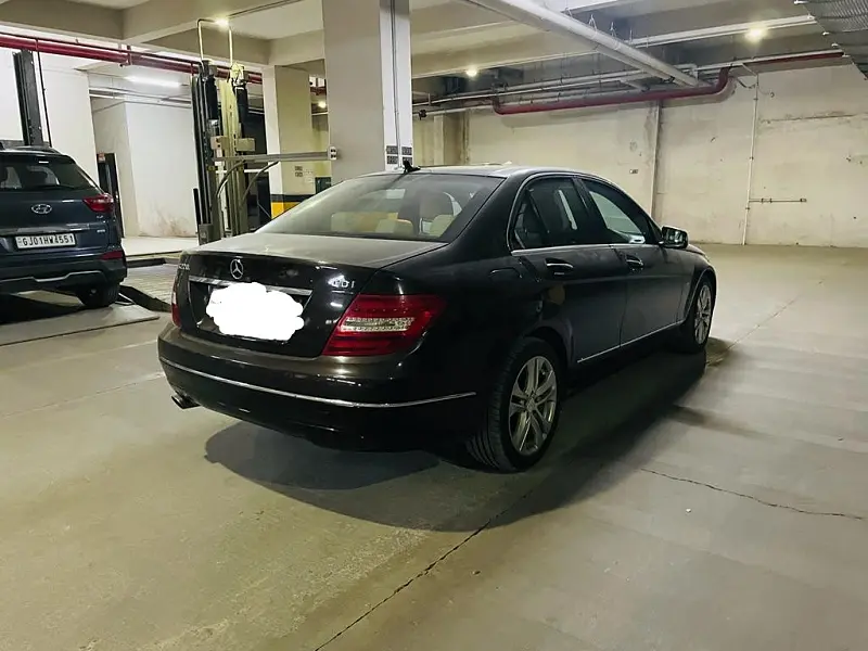 Second Hand Mercedes-Benz C-Class [2011-2014] 220 BlueEfficiency in Ahmedabad