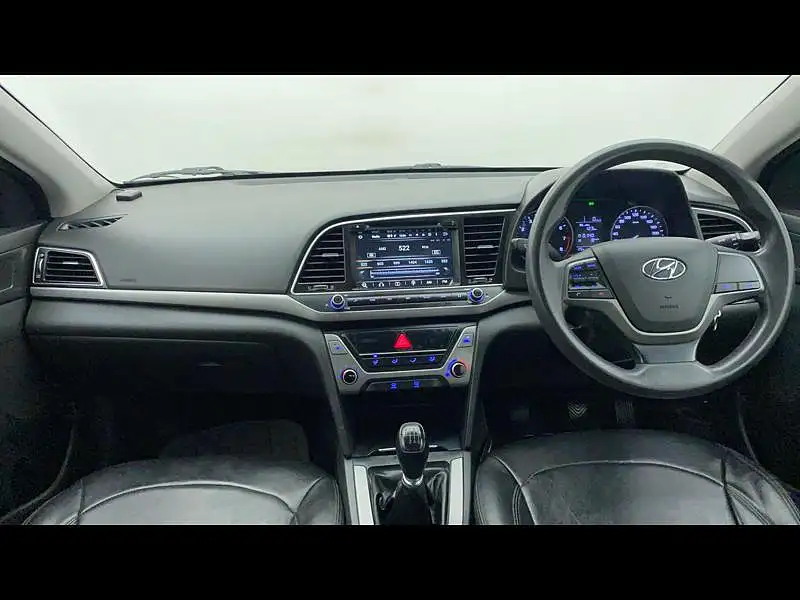 Second Hand Hyundai Elantra [2016-2019] 2.0 SX MT in Mumbai
