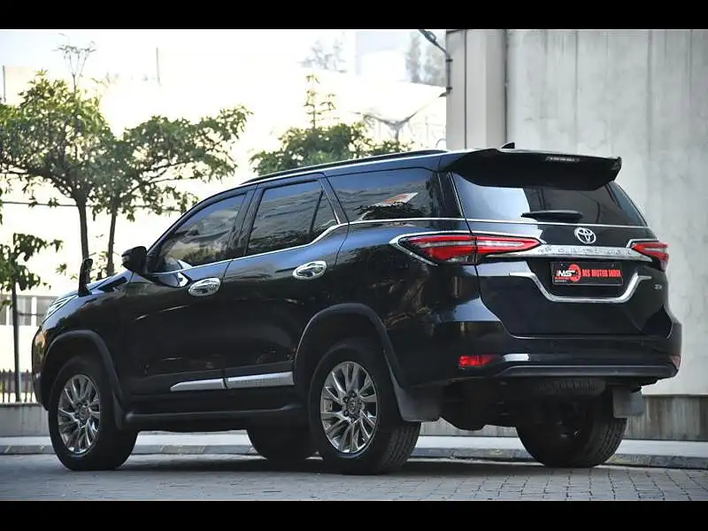 Second Hand Toyota Fortuner 4X4 MT 2.8 Diesel in Kolkata