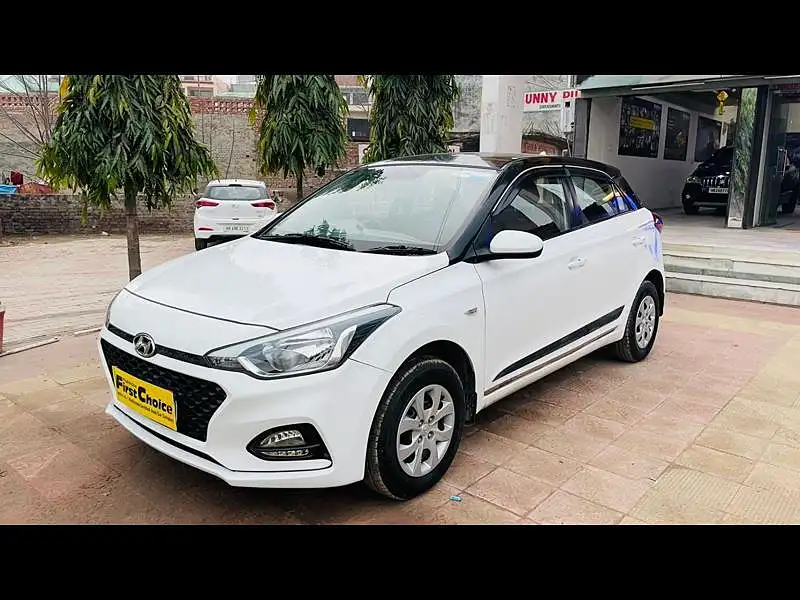 Second Hand Hyundai Elite i20 [2018-2019] Magna Executive 1.2 AT in Zirakpur