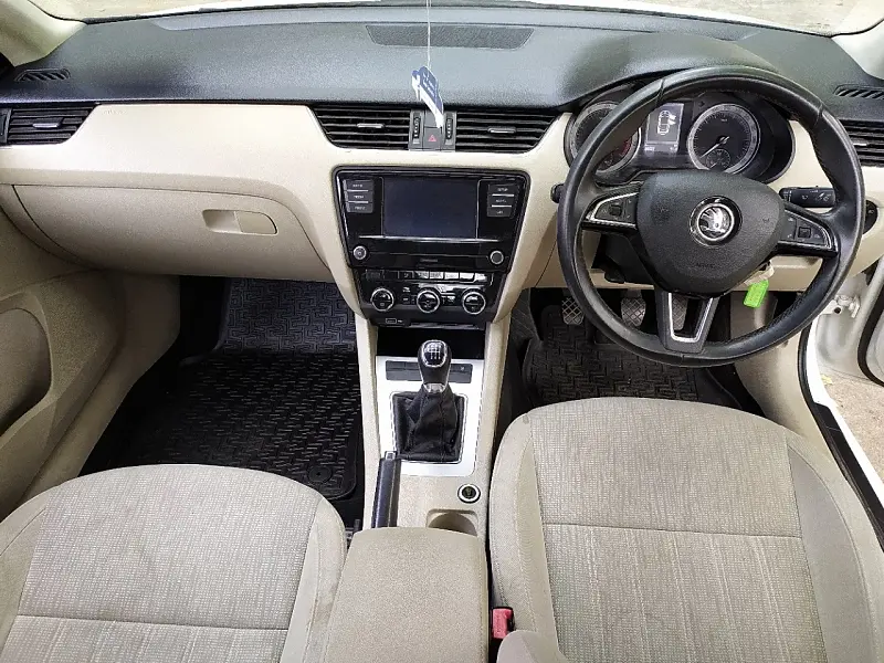 Second Hand Skoda Octavia [2015-2017] 1.4 TSI Ambition Plus in Bangalore