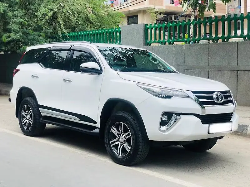 Used 2017 Toyota Fortuner 2.8 4x2 AT [20162020] (D2036921) for sale in