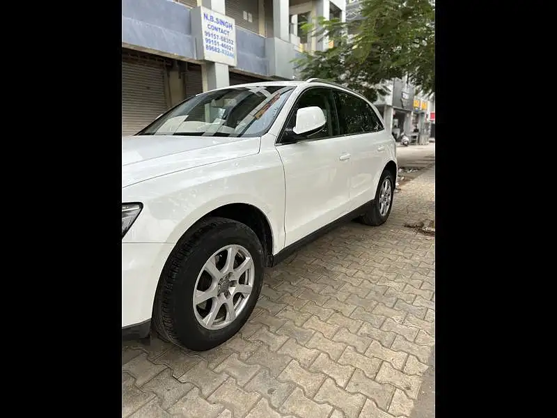 Second Hand Audi Q5 [2009-2012] 2.0 TDI quattro in Jalandhar