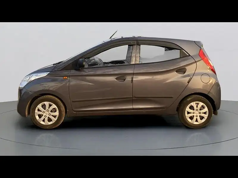 Second Hand Hyundai Eon Magna + in Kolkata