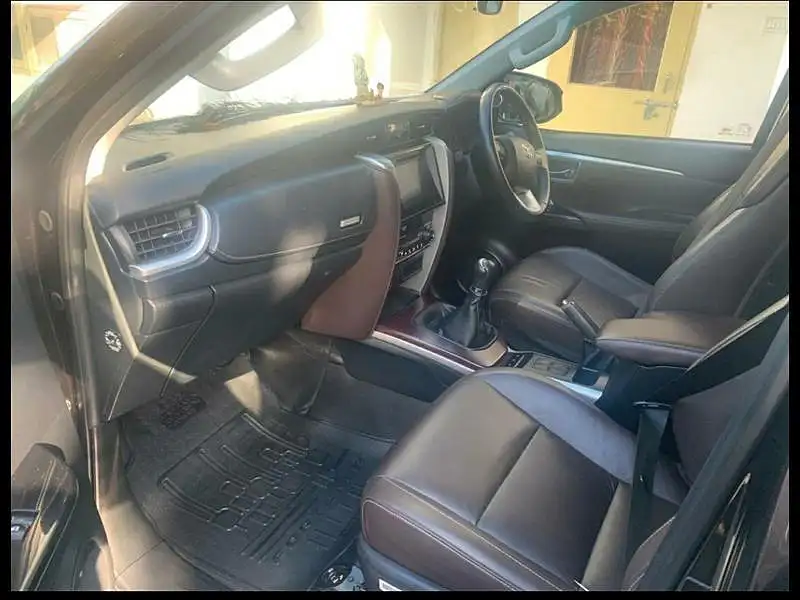 Second Hand Toyota Fortuner [2016-2021] 2.8 4x2 MT [2016-2020] in Lucknow