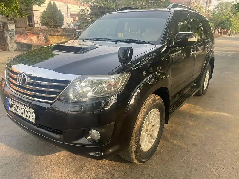 Second Hand Toyota Fortuner [2012-2016] 3.0 4x4 MT in Lucknow