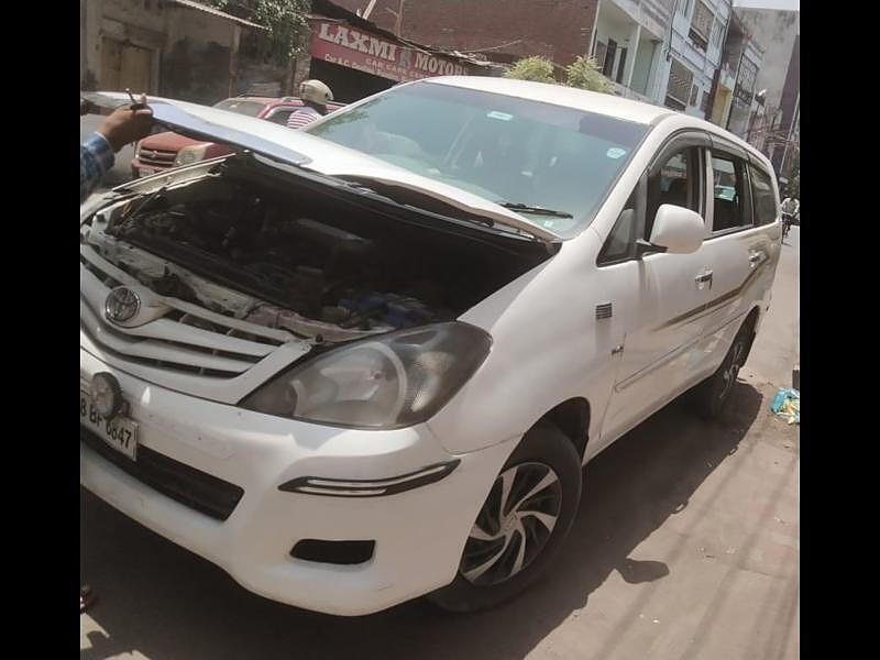 Second Hand Toyota Innova [2012-2013] 2.5 G 8 STR BS-III in Kanpur