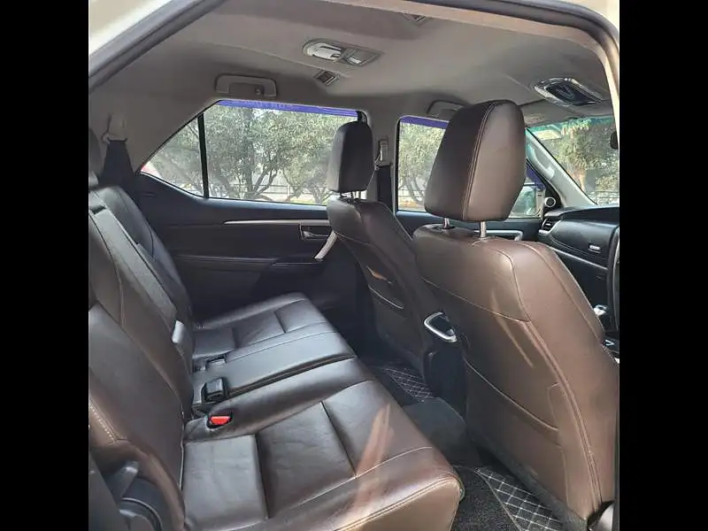 Second Hand Toyota Fortuner [2016-2021] 2.8 4x4 AT [2016-2020] in Chandigarh