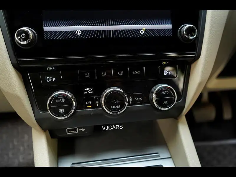 Second Hand Skoda Octavia [2017-2021] 1.8 TSI Style Plus AT [2017] in Chennai