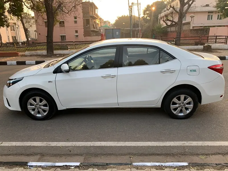 Second Hand Toyota Corolla Altis [2014-2017] G AT Petrol in Chandigarh