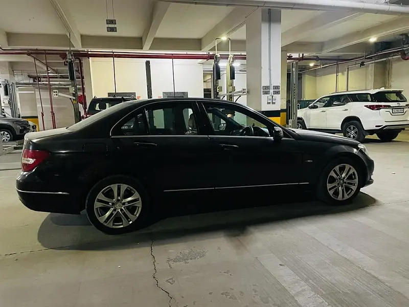Second Hand Mercedes-Benz C-Class [2011-2014] 220 BlueEfficiency in Ahmedabad