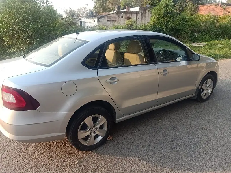 Second Hand Skoda Rapid [2011-2014] Ambition 1.6 TDI CR MT in Jalandhar