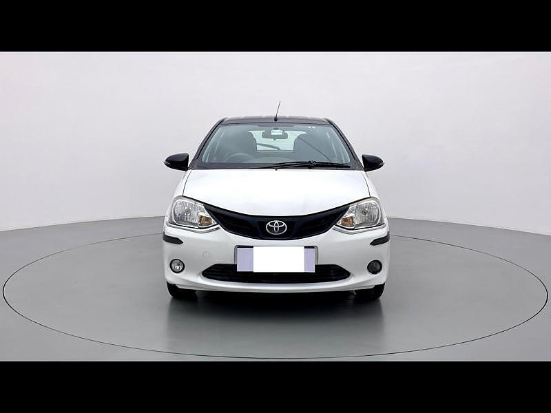 Toyota Etios Liva V