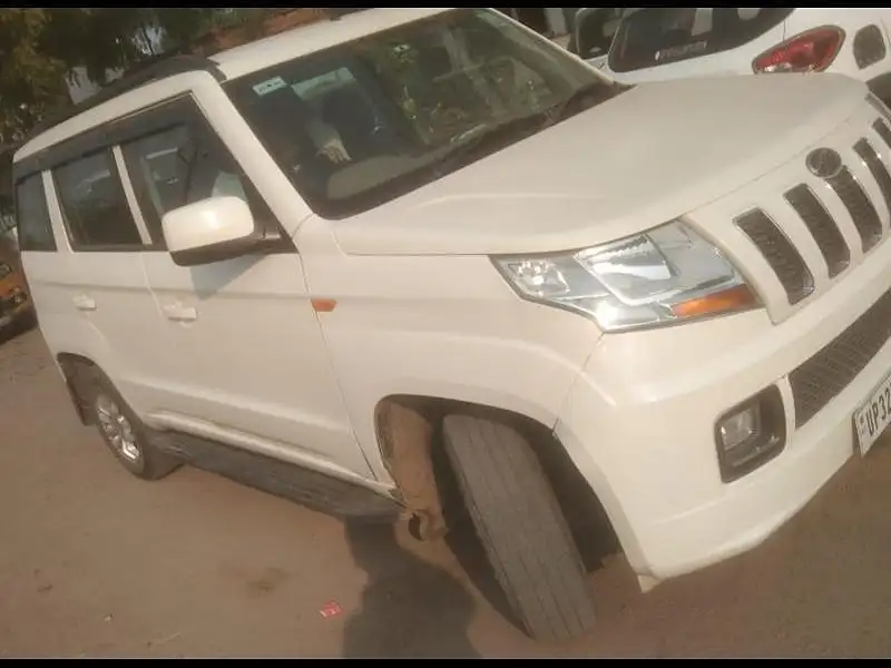Second Hand Mahindra TUV300 [2015-2019] T8 in Kanpur