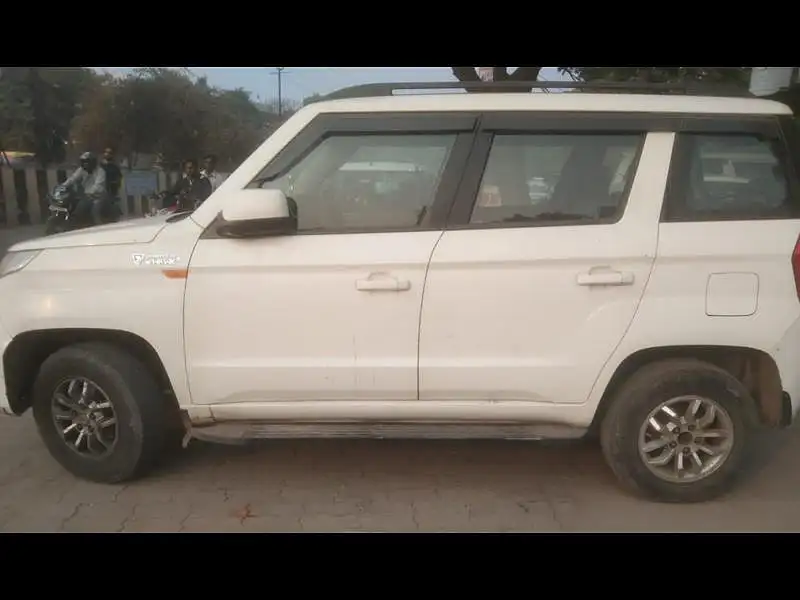 Second Hand Mahindra TUV300 [2015-2019] T8 in Kanpur