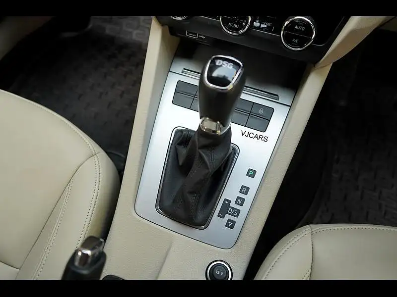 Second Hand Skoda Octavia [2017-2021] 1.8 TSI Style Plus AT [2017] in Chennai