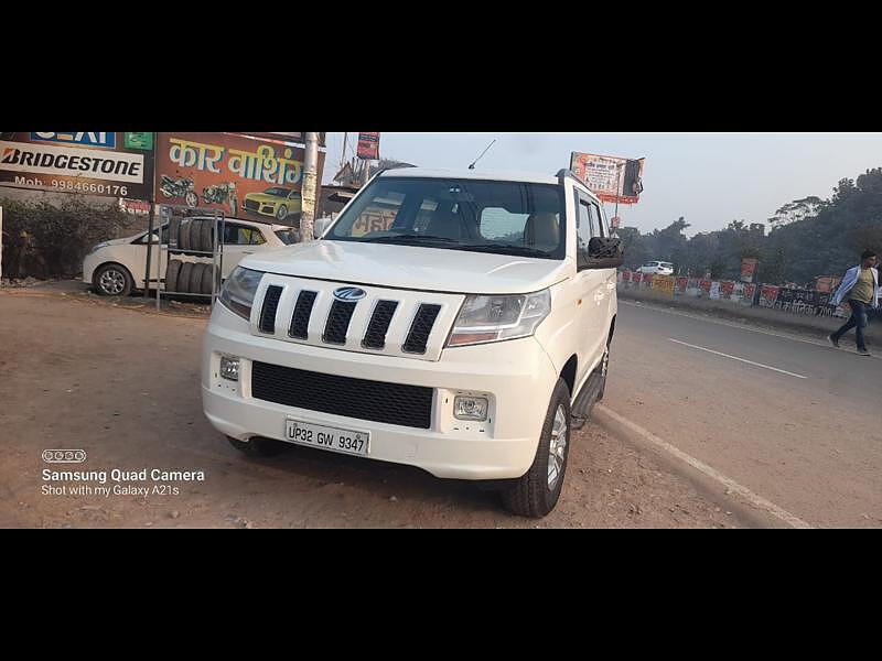 Second Hand Mahindra TUV300 [2015-2019] T8 mHAWK100 Dual Tone in Lucknow