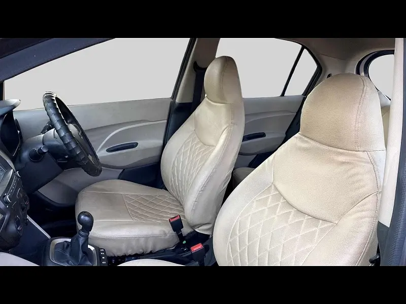 Second Hand Hyundai Santro Sportz in Kolkata