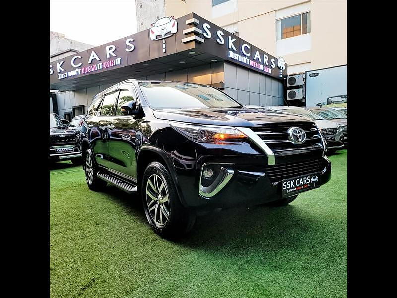 Second Hand Toyota Fortuner [2016-2021] 2.8 4x4 AT [2016-2020] in Lucknow