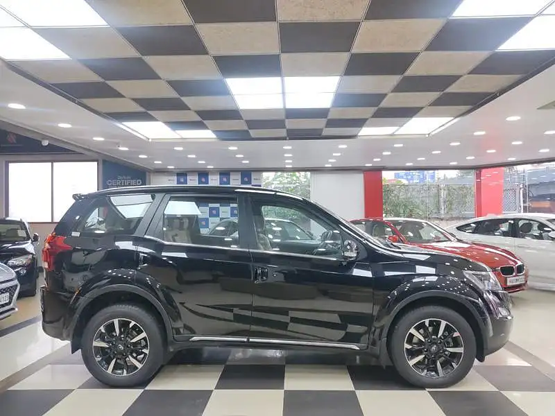 Used Mahindra XUV500 W11 in Bangalore