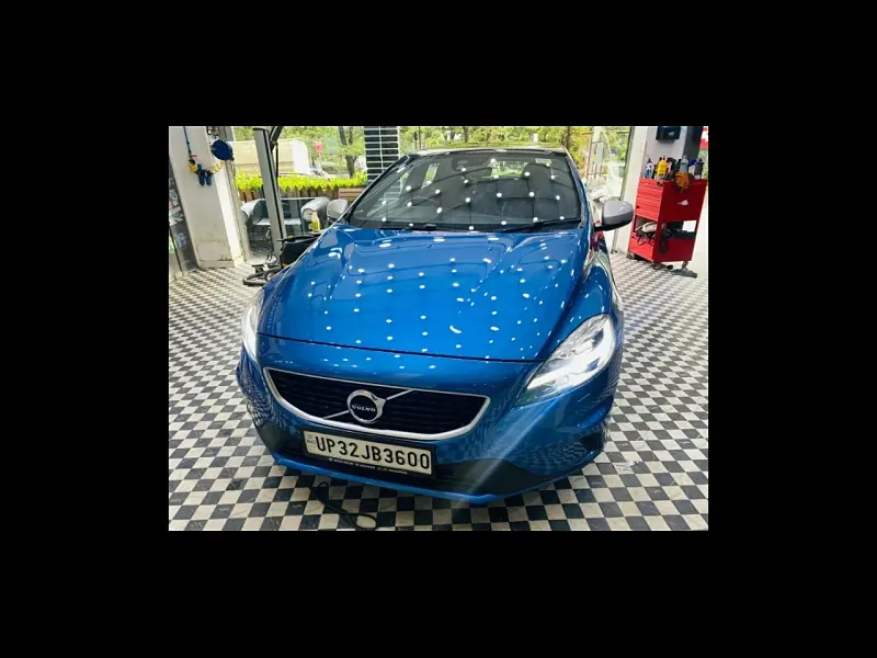 Second Hand Volvo V40 [2016-2019] D3 R-Design in Dehradun