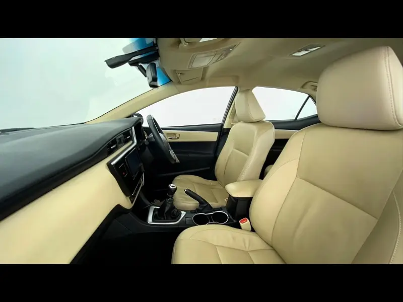 Second Hand Toyota Corolla Altis GL Petrol in Delhi