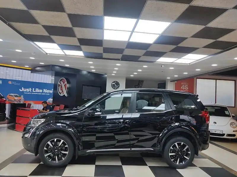 Second Hand Mahindra XUV500 W11 in Bangalore